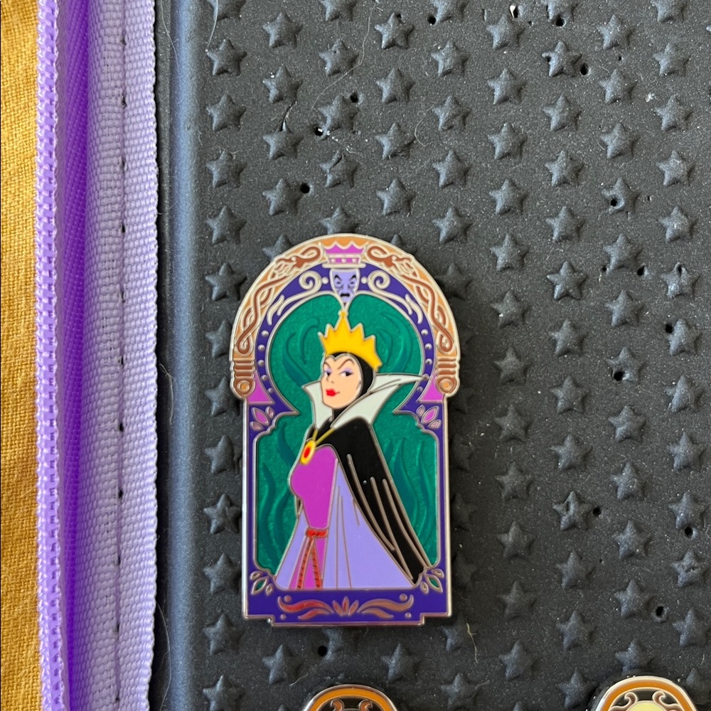 Evil Queen pin